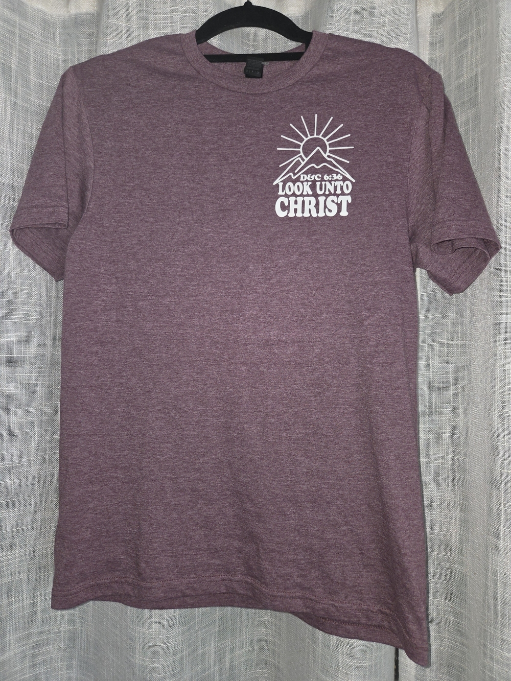 Gildan Heather Purple 'Look Unto Christ' Graphic T-Shirt
